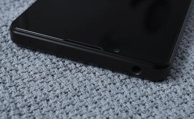 索尼Xperia 1 IV微单手机 掌上的微单相机(5)